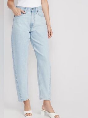 Old Navy Light Wash Extra High Rise Balloon Jeans